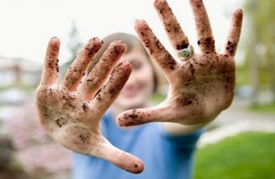 schmutzige Hände als Ursache für Parasitenbefall