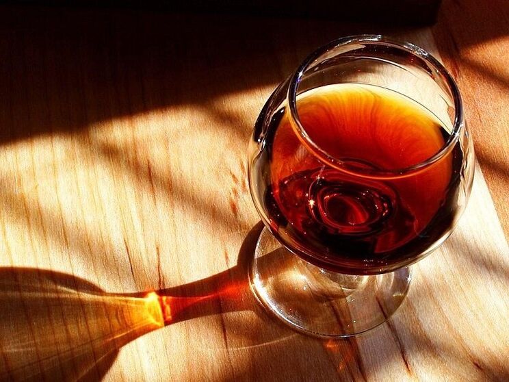 Cognac, um Würmer zu entfernen
